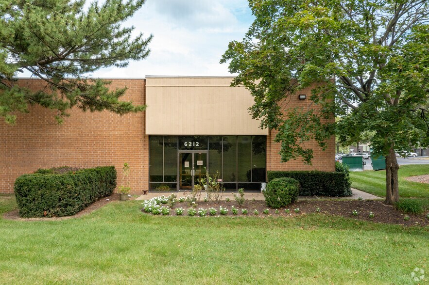 6212-6260 Frankford Ave, Baltimore, MD à louer - Photo de l’immeuble – Image 3 sur 8