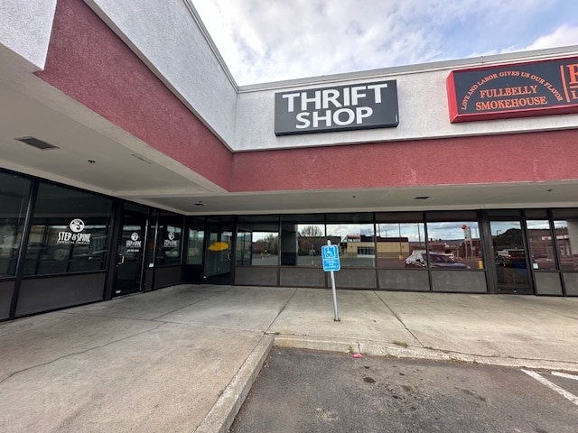 1595 NE 3rd St, Prineville, OR à louer Photo intérieure– Image 1 sur 9