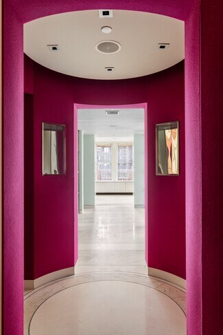 Plus de détails pour 5 E 57th St, New York, NY - Bureau, Bureau/Médical à louer