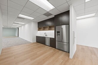 5 Park Plaza, Irvine, CA à louer Photo intérieure– Image 2 sur 11