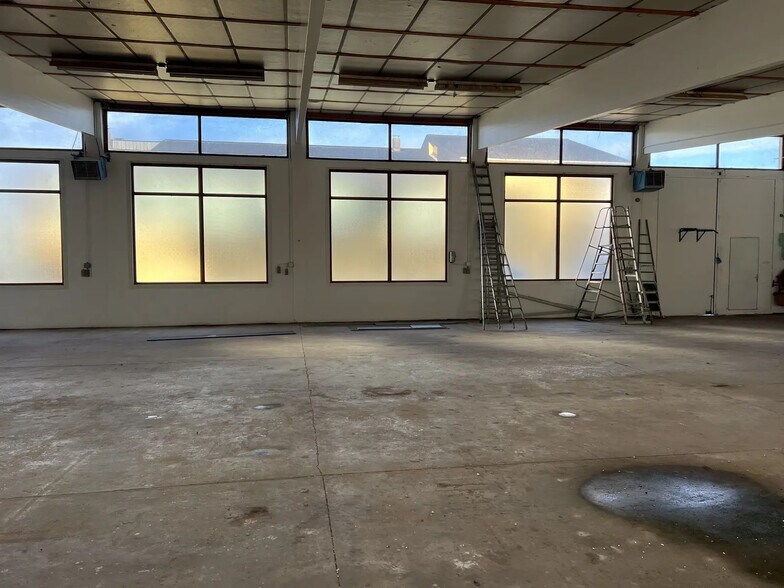 Local d’activités dans Beauvais à louer - Photo intérieure – Image 2 sur 2