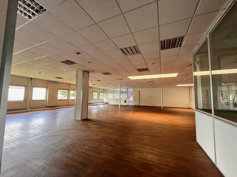 Bureau dans Cholet à louer - Photo de l’immeuble – Image 3 sur 5