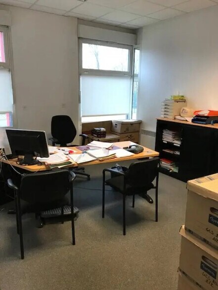 Bureau dans Saint-Dizier à louer - Photo de l’immeuble – Image 2 sur 3