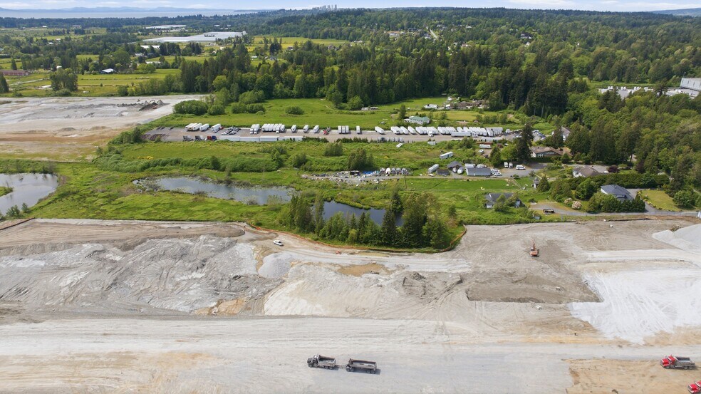 18998 20 Av, Surrey, BC à vendre - Photo de l’immeuble – Image 2 sur 3