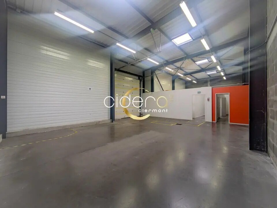 Local d’activités dans Clermont-Ferrand à louer Photo de l’immeuble– Image 1 sur 12