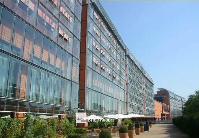 Plus de détails pour 34 Quai Charles De Gaulle, Lyon - Bureau à louer