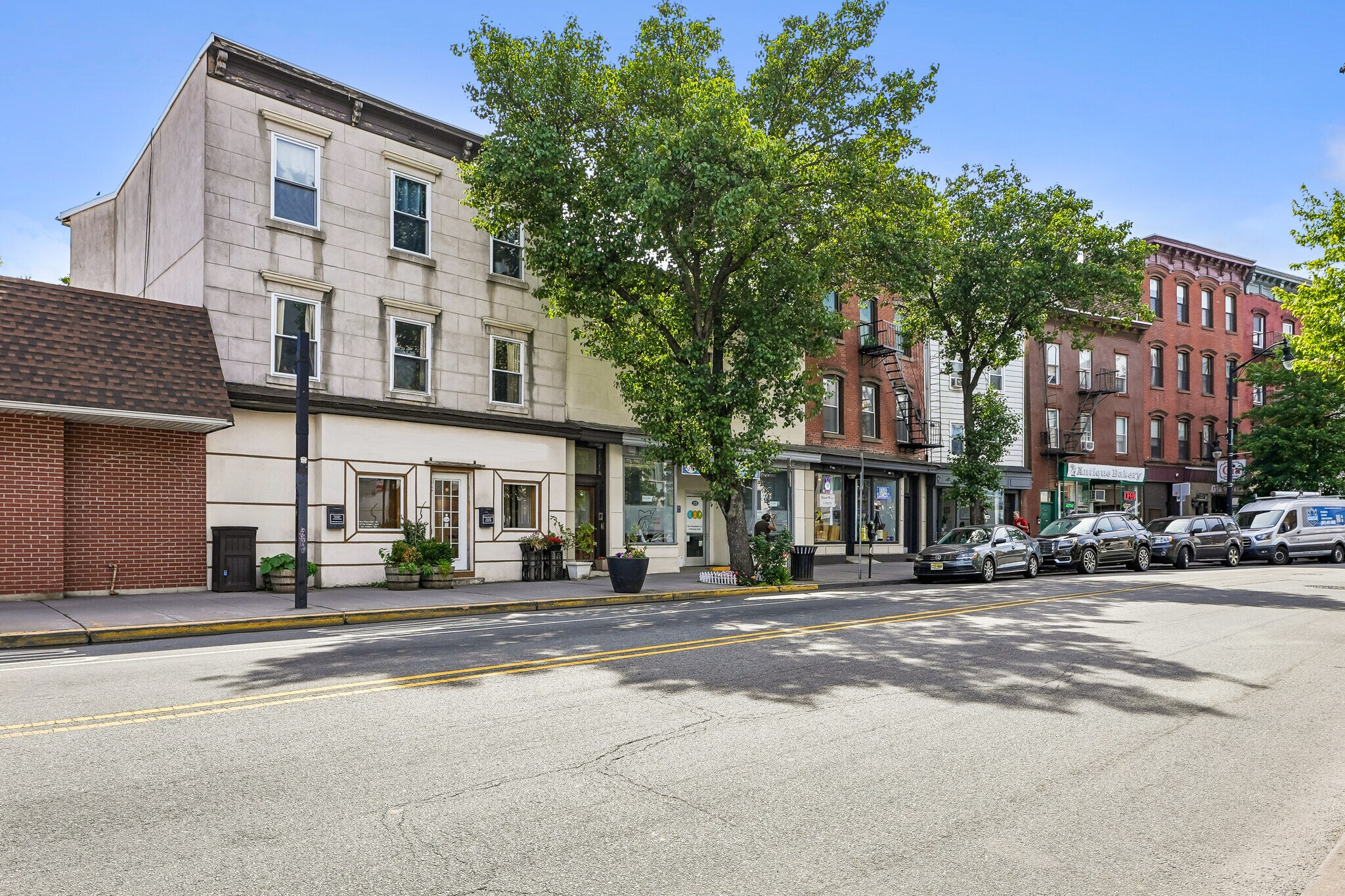 271 Newark Ave, Jersey City, NJ à vendre Photo de l’immeuble– Image 1 sur 6