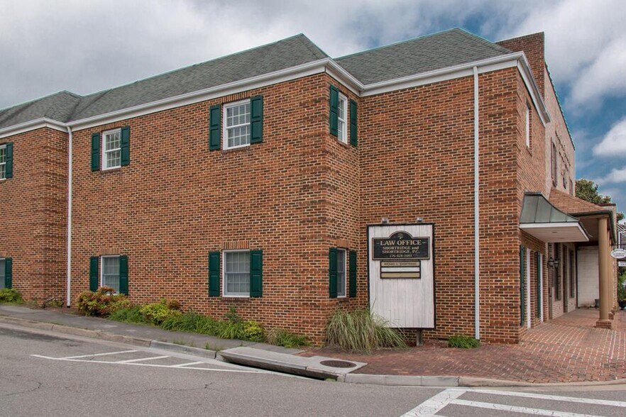 329 W Main St, Abingdon, VA à vendre - Photo de l’immeuble – Image 3 sur 12