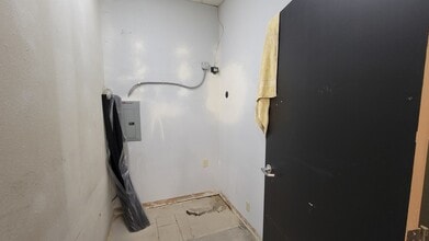 5013-5025 River Rd N, Salem, OR à louer Photo de l’immeuble– Image 2 sur 5