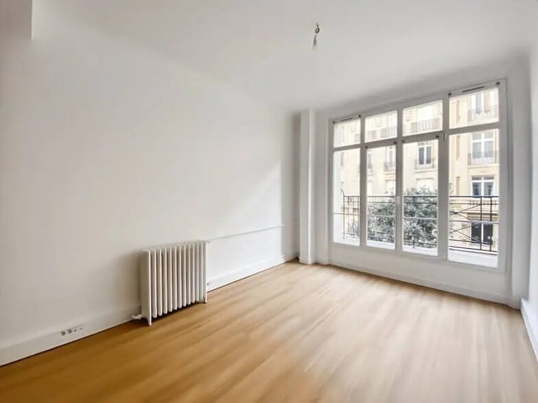 Bureau dans Paris à louer - Photo de l’immeuble – Image 2 sur 4