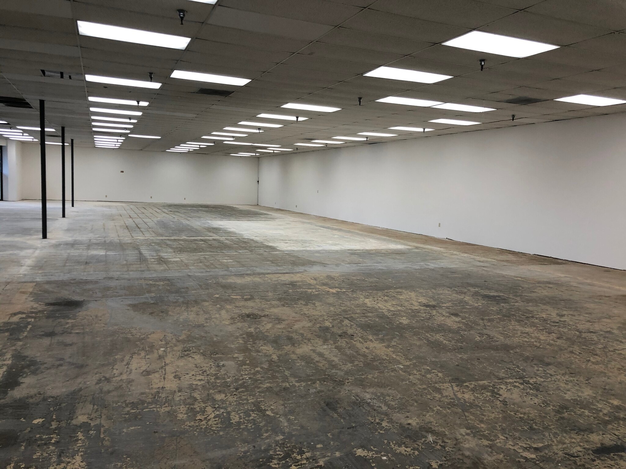 1331 Guerneville Rd, Santa Rosa, CA à louer Photo intérieure– Image 1 sur 8