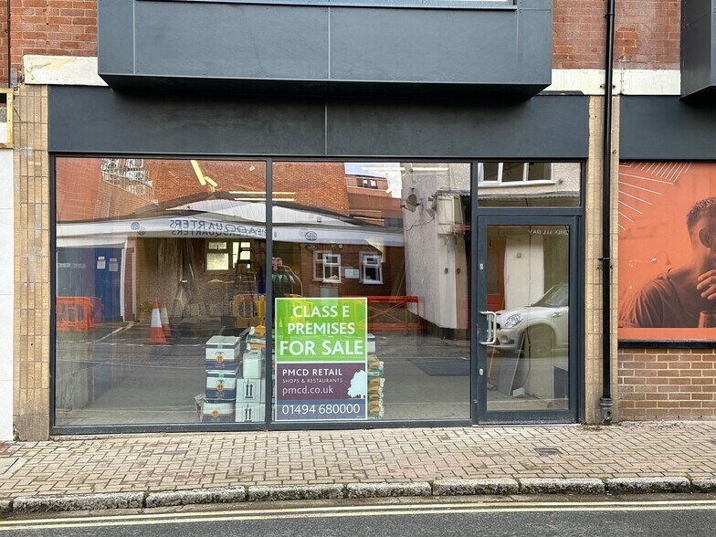 32C Station Rd, Gerrards Cross à vendre - Photo de l’immeuble – Image 2 sur 4