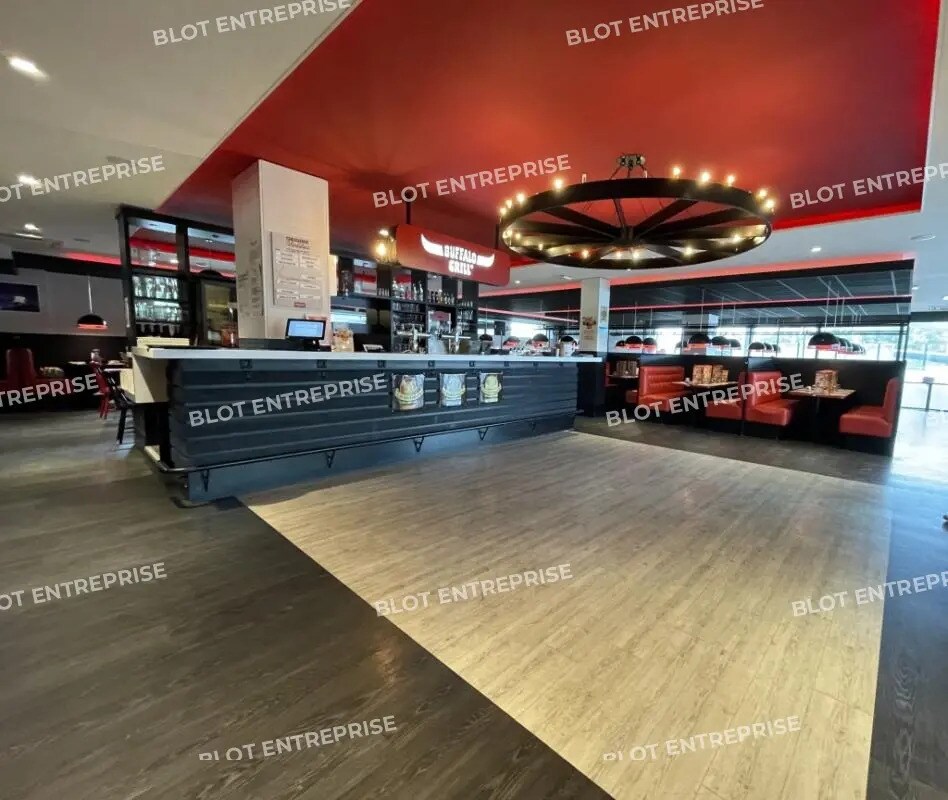 Local commercial dans Landerneau à vendre Photo de l’immeuble– Image 1 sur 9