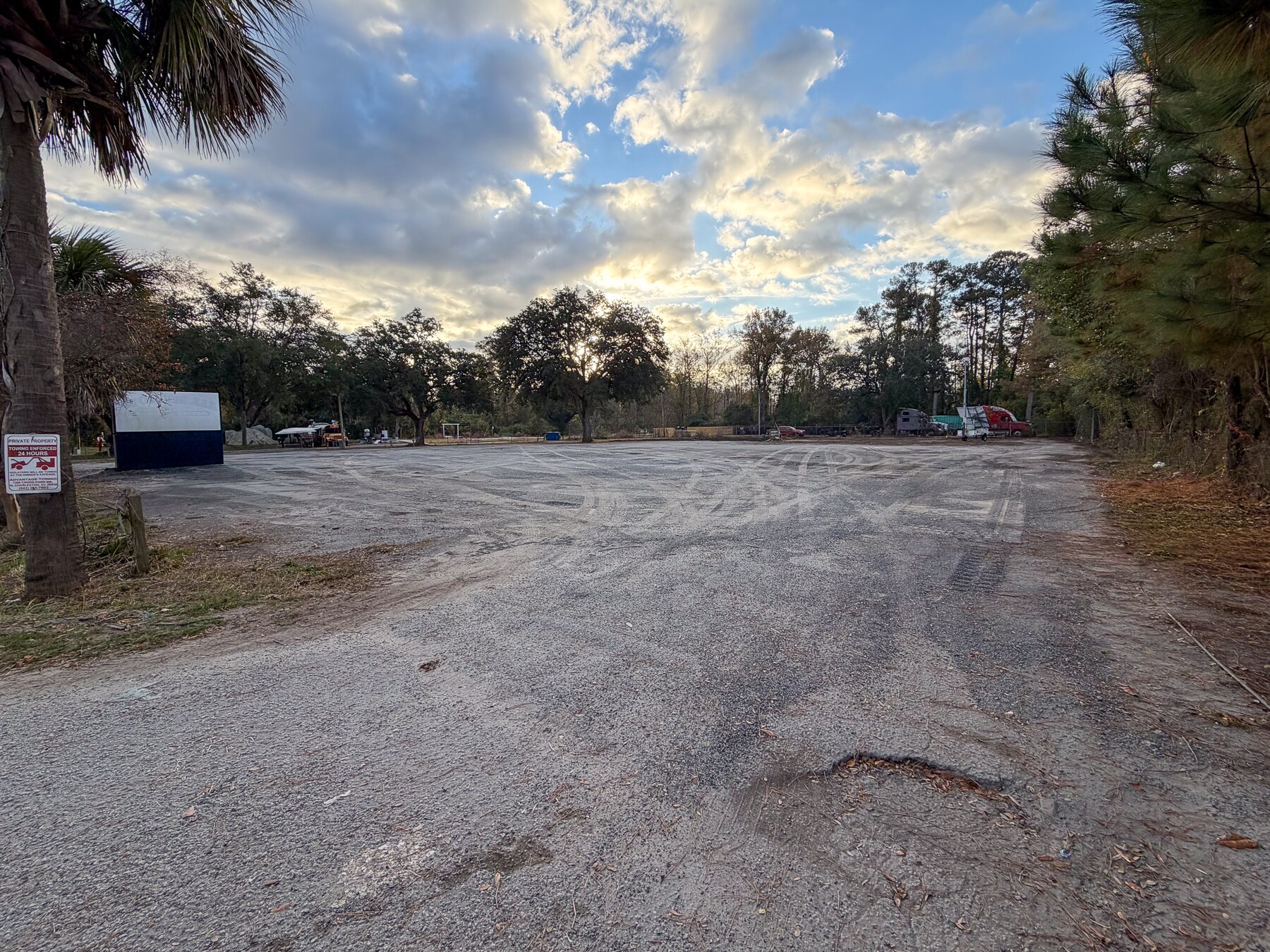 3749 Ashley Phosphate Rd, North Charleston, SC à louer Photo principale– Image 1 sur 9