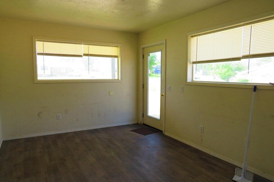 302 N Business 60, Mansfield, MO à vendre - Photo intérieure – Image 3 sur 7
