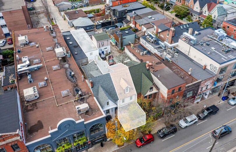 104 Ossington Ave, Toronto, ON à vendre Photo de l’immeuble– Image 1 sur 4