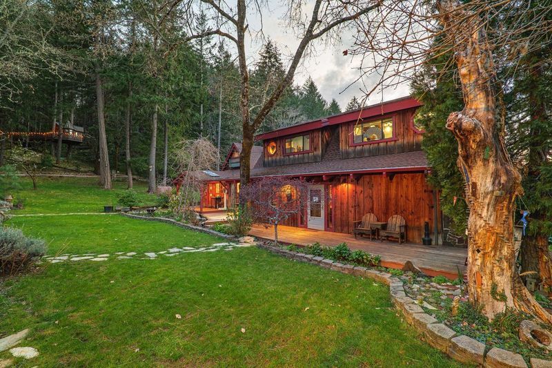 3305 Dick George Rd, Cave Junction, OR à vendre - Photo de l’immeuble – Image 3 sur 67