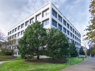 Plus de détails pour 1834 Walden Office Sq, Schaumburg, IL - Bureau à louer