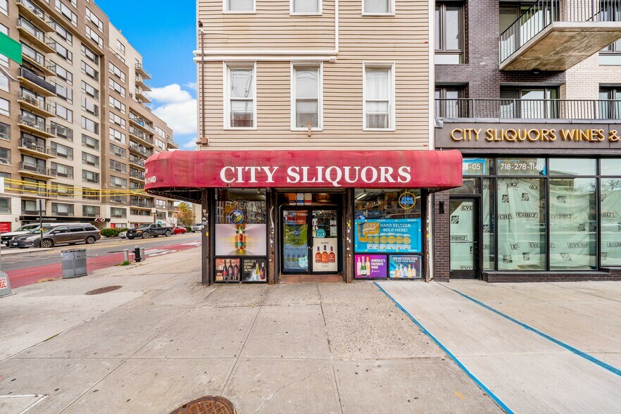 21-01 Astoria Blvd, Long Island City, NY à louer - Photo de l’immeuble – Image 2 sur 4