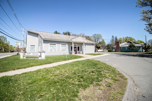 443-445 Bernardston Rd, Greenfield, MA à vendre - Photo de l’immeuble – Image 2 sur 3