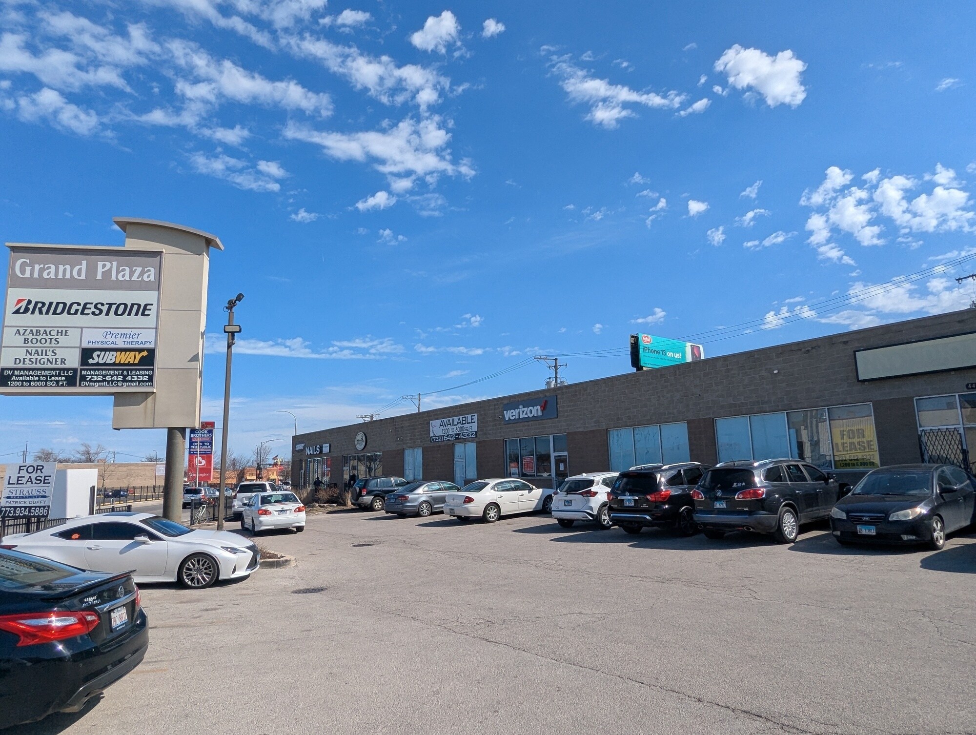 4435 W Grand Ave, Chicago, IL à louer Photo principale– Image 1 sur 6