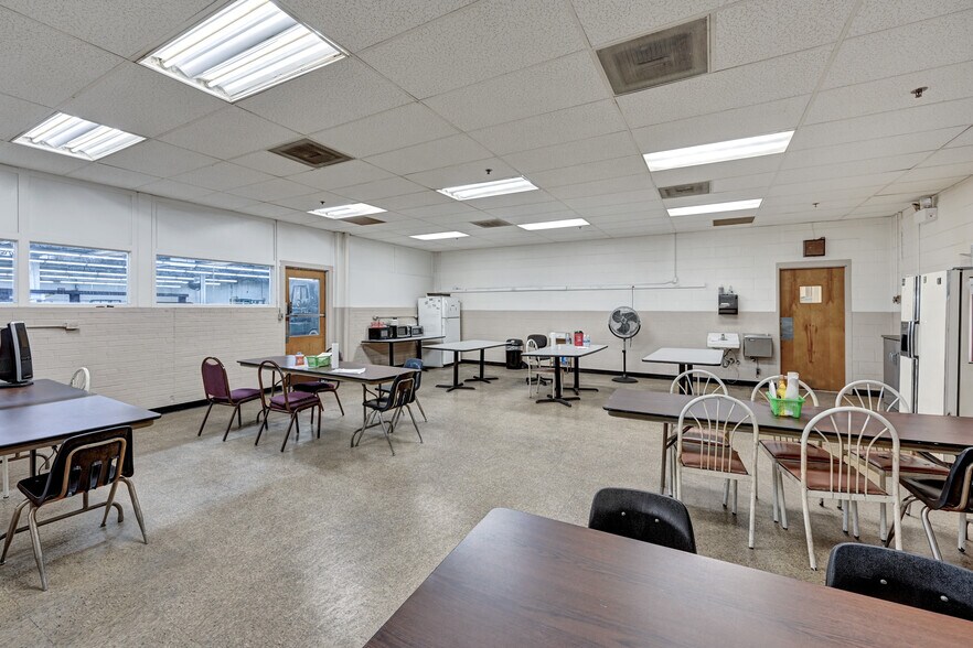 200 Kapp St, Winston-Salem, NC à vendre - Photo intérieure – Image 2 sur 20