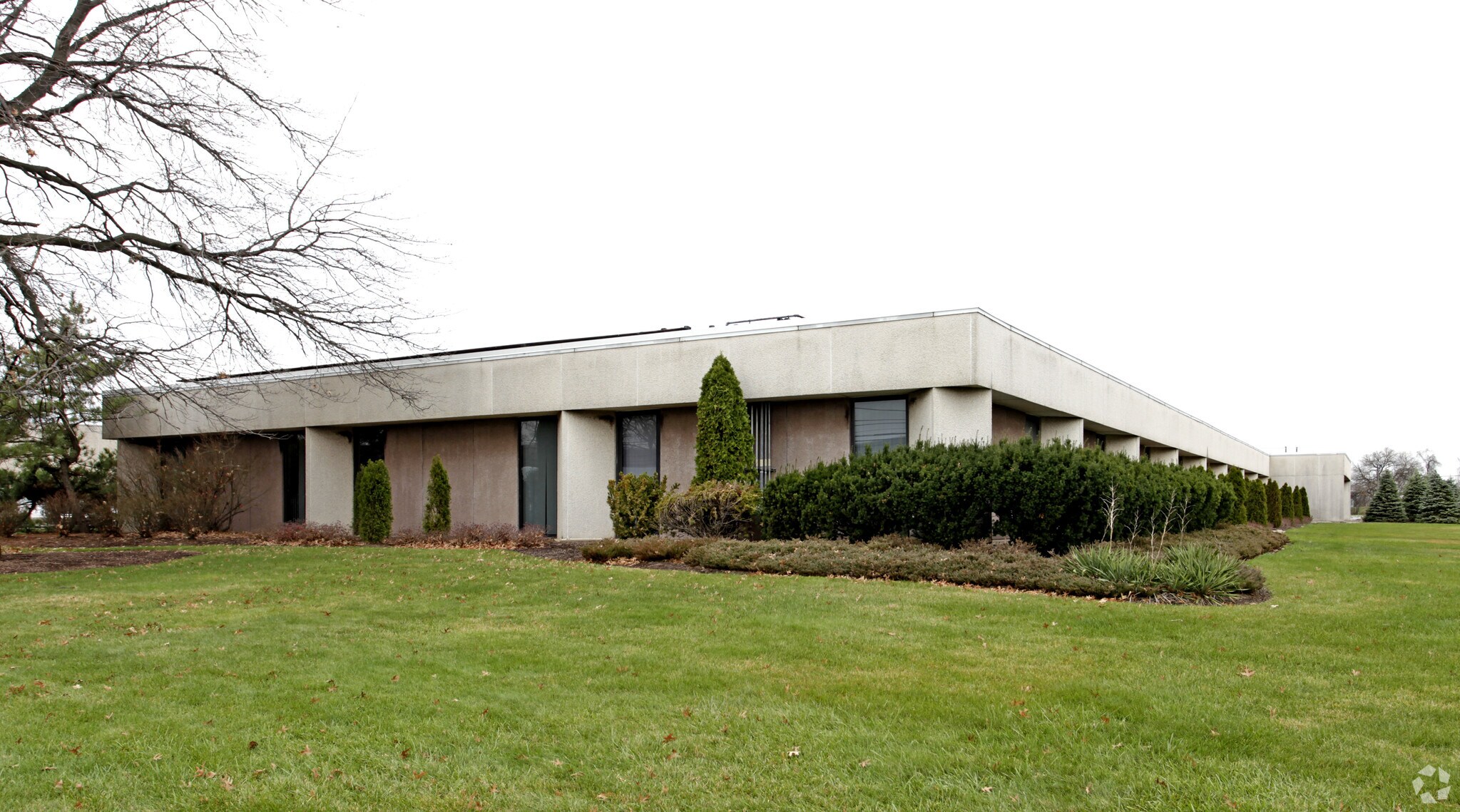 2 Kilmer Rd, Edison, NJ à louer Photo principale– Image 1 sur 10