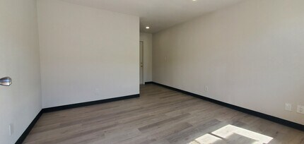 17525 Alder St, Hesperia, CA à louer Photo intérieure– Image 2 sur 7