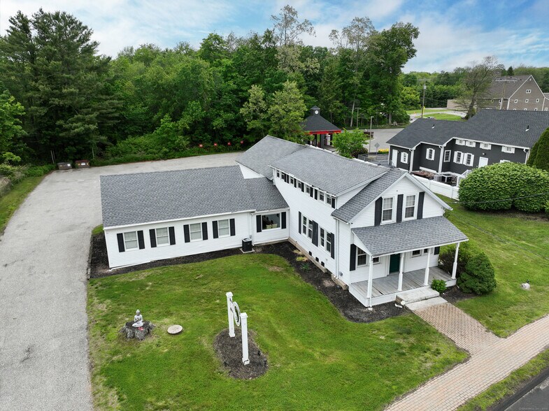 27 Main St, Hebron, CT à vendre - Photo de l’immeuble – Image 2 sur 4