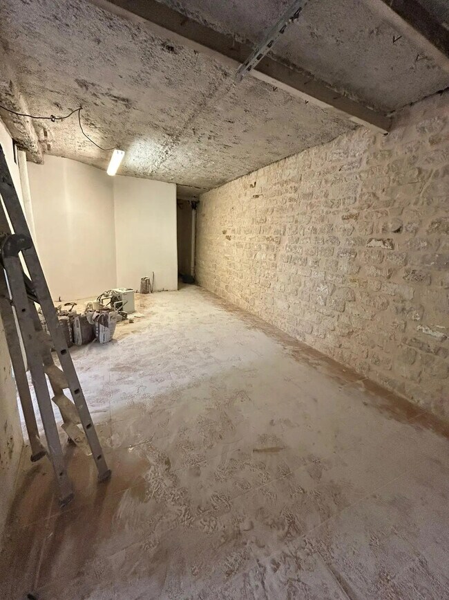 Plus de détails pour Local commercial à vendre