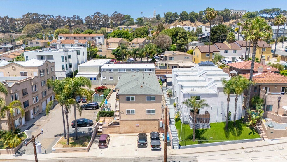 5752-5758 Riley St, San Diego, CA à vendre - Photo de l’immeuble – Image 3 sur 13