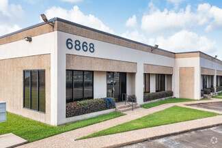Plus de détails pour 6868 N Loop Fwy E, Houston, TX - Local d'activités à louer