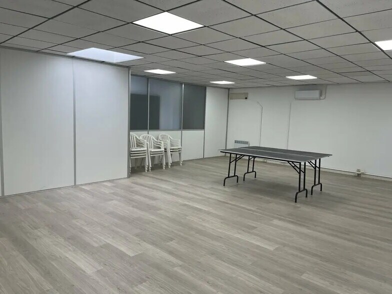 Bureau dans Marseille à louer - Photo de l’immeuble – Image 2 sur 6