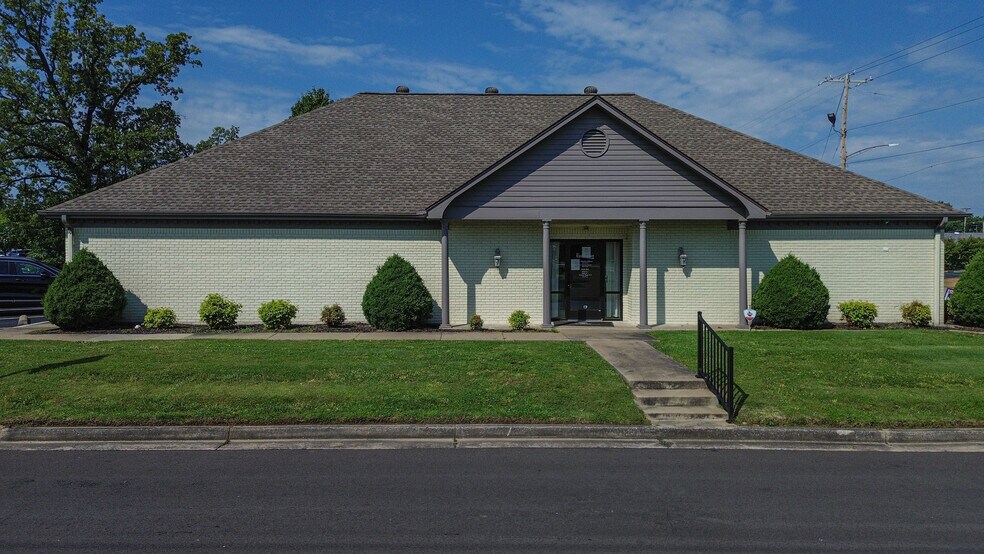 2302 Kentucky Ave, Paducah, KY à louer - Photo de l’immeuble – Image 1 sur 1