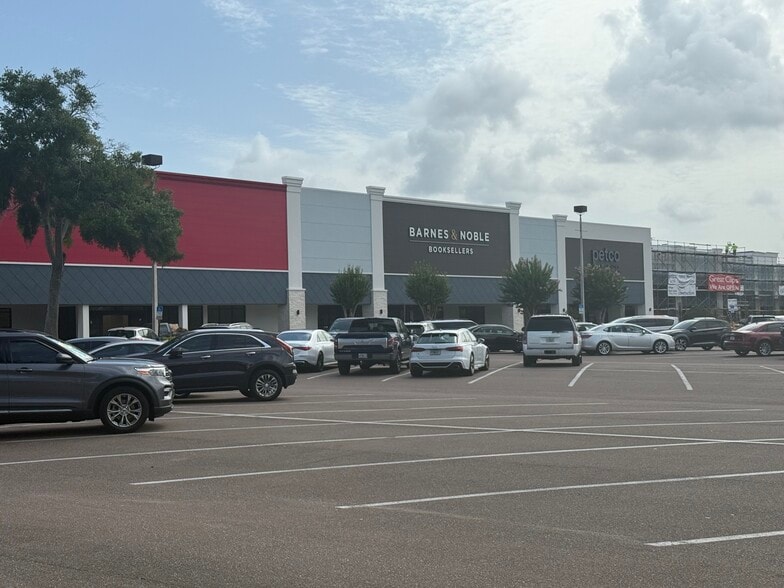 13115-13149 N Dale Mabry Hwy, Tampa, FL à louer - Photo de l’immeuble – Image 3 sur 13