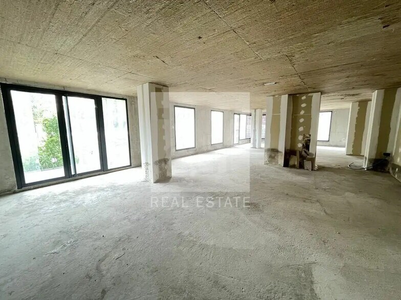 209 Avenue Charles De Gaulle, Tassin-la-Demi-Lune à louer - Photo de l’immeuble – Image 3 sur 8