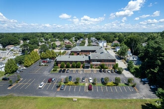 310 Maple Ave, Barrington, RI - VUE AÉRIENNE vue de carte - Image1