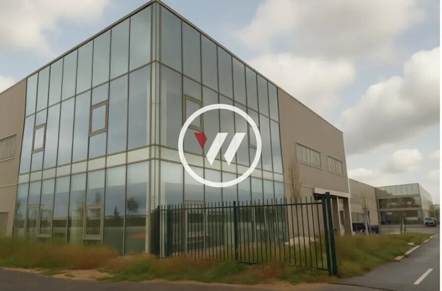 Industriel/Logistique dans Tremblay-en-France à vendre - Photo de l’immeuble – Image 2 sur 3