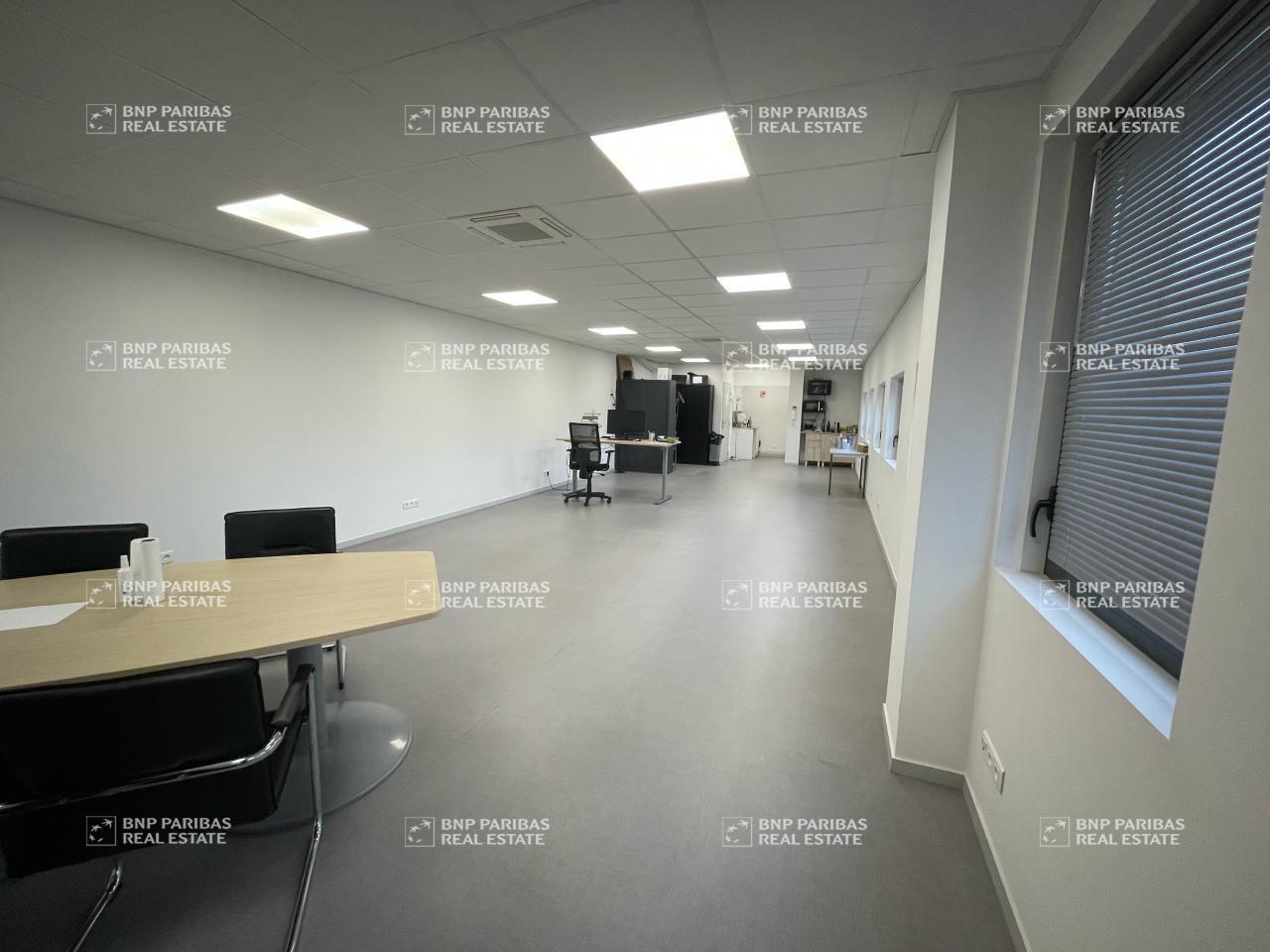 Bureau dans Bussy-Saint-Georges à vendre Photo intérieure– Image 1 sur 5