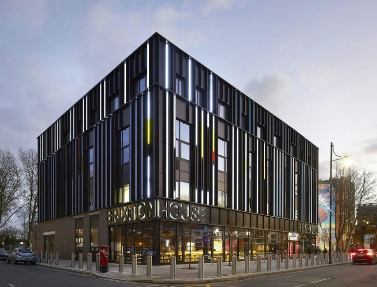 385 Coldharbour Ln, Londres à louer - Photo de l’immeuble – Image 2 sur 11