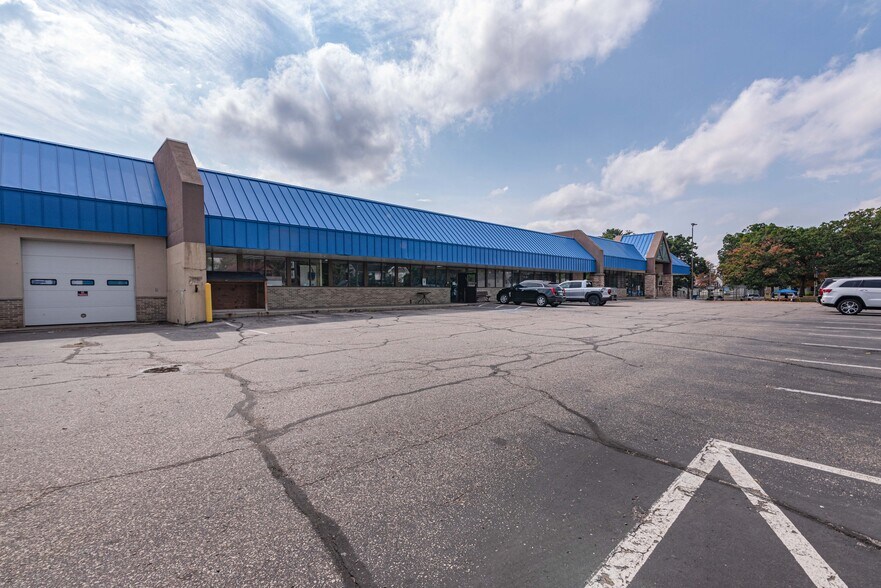 802 Broadway, Wisconsin Dells, WI à vendre - Photo de l’immeuble – Image 3 sur 24