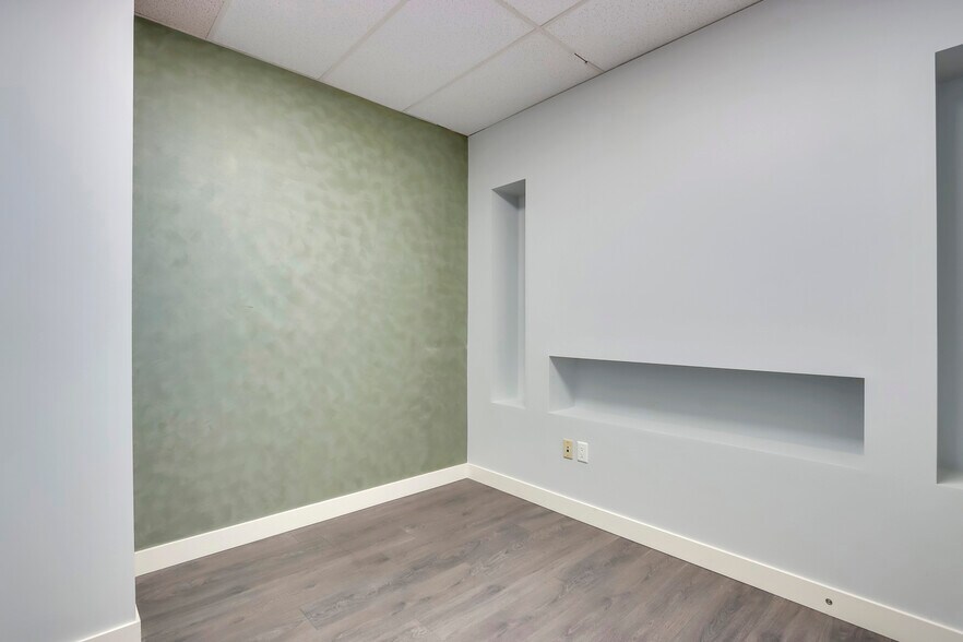 1001 Austin Ave, Coquitlam, BC à louer - Photo intérieure – Image 3 sur 12