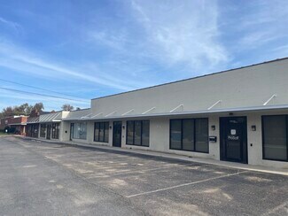 Plus de détails pour 1113 - 1131 N Main St, Mooresville, NC - Local d'activités à louer