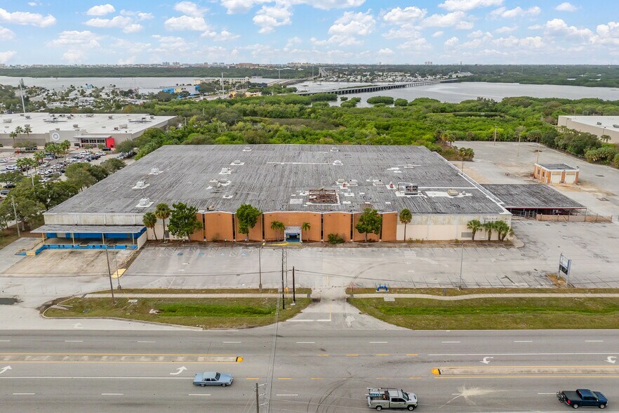 4600 Park St N, Saint Petersburg, FL à vendre - Aérien – Image 3 sur 20