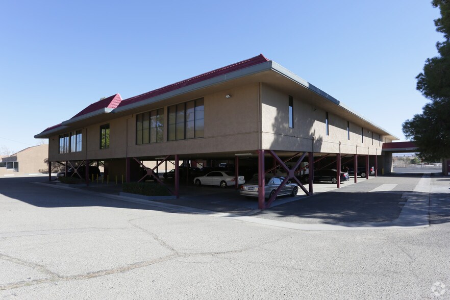 15000 7th St, Victorville, CA à louer - Photo de l’immeuble – Image 3 sur 14