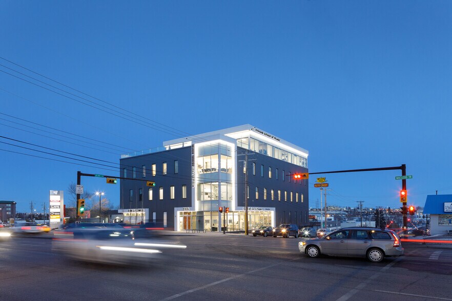 3916 Macleod Trl SE, Calgary, AB à louer - Photo de l’immeuble – Image 2 sur 7