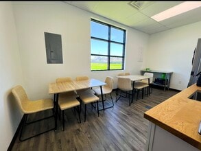 12280 Broadway St, Pearland, TX à louer Photo intérieure– Image 2 sur 8