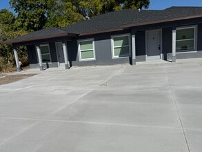 3665-3667 Michigan Ave, Fort Myers, FL à louer Photo intérieure– Image 1 sur 4