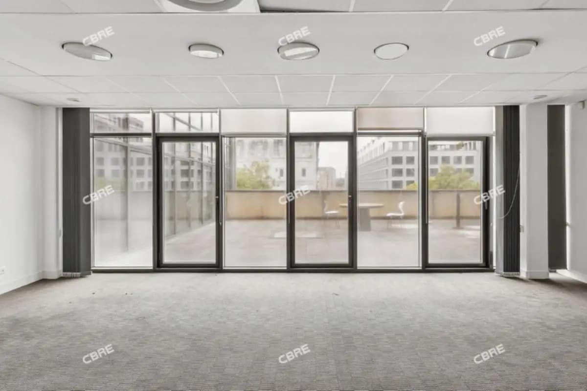 Bureau dans Bordeaux à louer Photo de l’immeuble– Image 1 sur 16