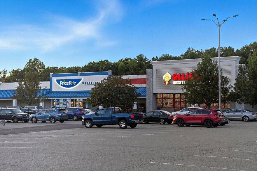 1790-2000 Diamond Hill Rd, Woonsocket, RI à louer - Photo de l’immeuble – Image 3 sur 8